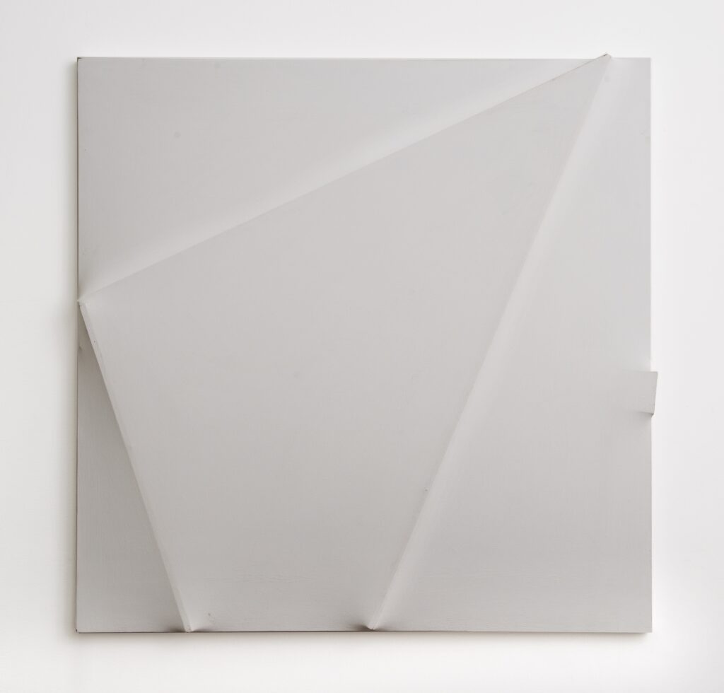 Bruno Gambone, Senza titolo, 1972, white acrylic on extroflexed canvas, 80x80 cm