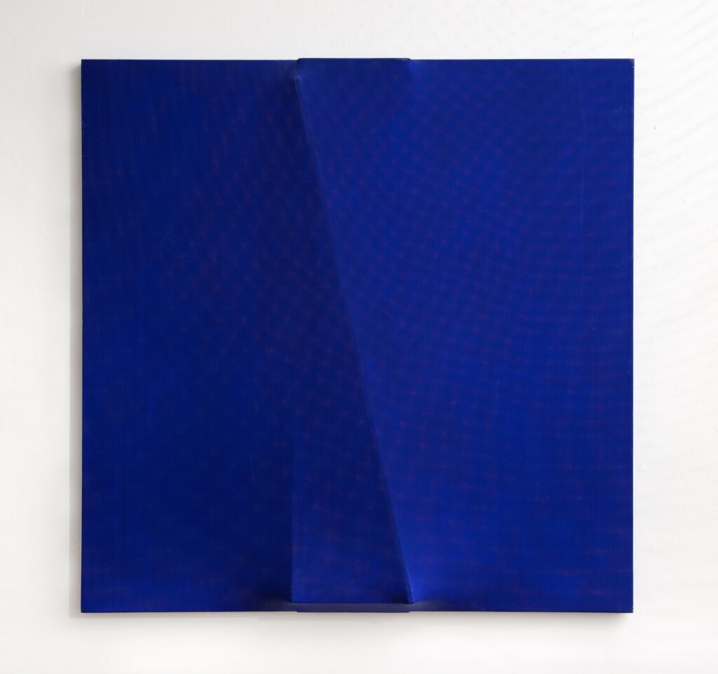 Bruno Gambone, Senza titolo, 1972, blue acrylic on extroflexed canvas, 80x80 cm