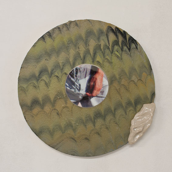 Lilli Thiessen
Untitled 2 (Young Girls Group 2), 2012
Oil on canvas, laminated c-print, clay
30 cm (11 3/4 in.) diameter